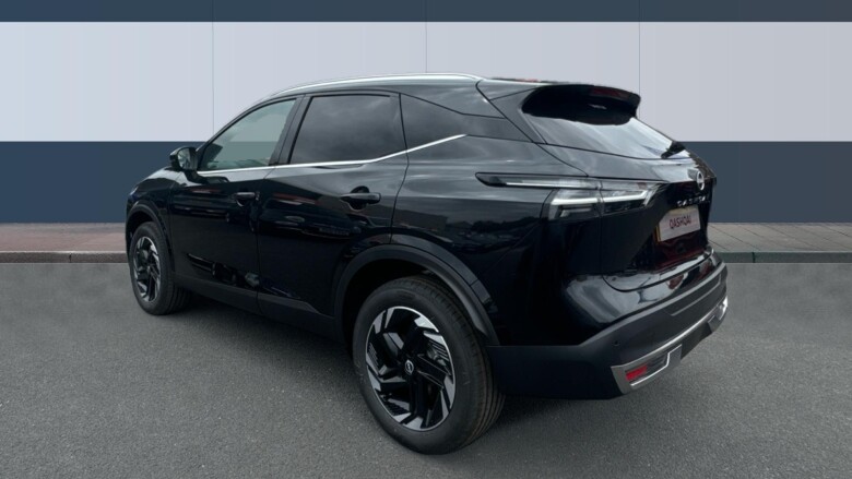 Nissan Qashqai 1.3 DiG-T MH N-Connecta 5dr Petrol Hatchback